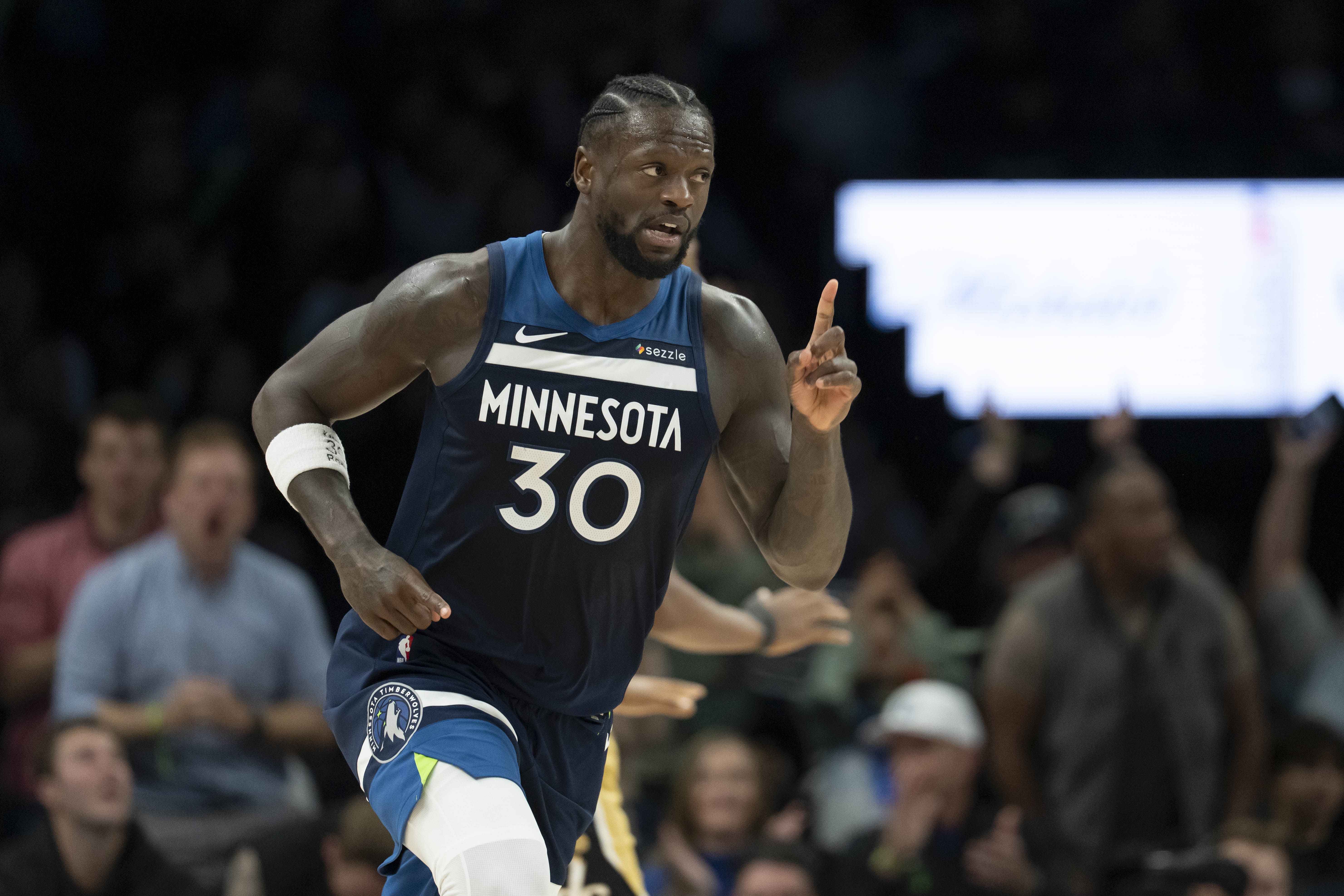 开云官网下载-带队赢球！兰德尔14中9砍全场最高24分 三分4中3&amp;没有失误